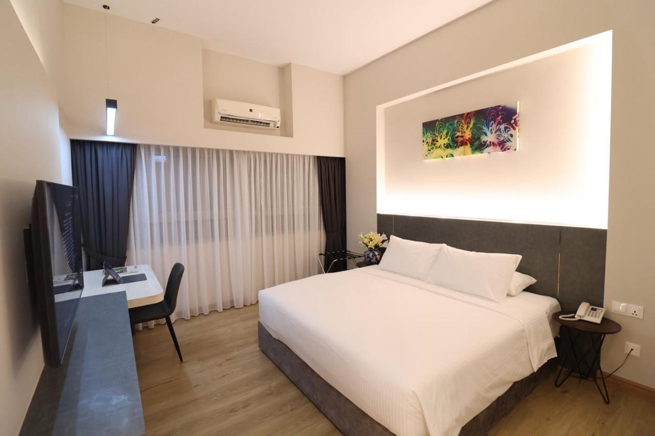 Crown Regency Serviced Suites Куала-Лумпур Экстерьер фото