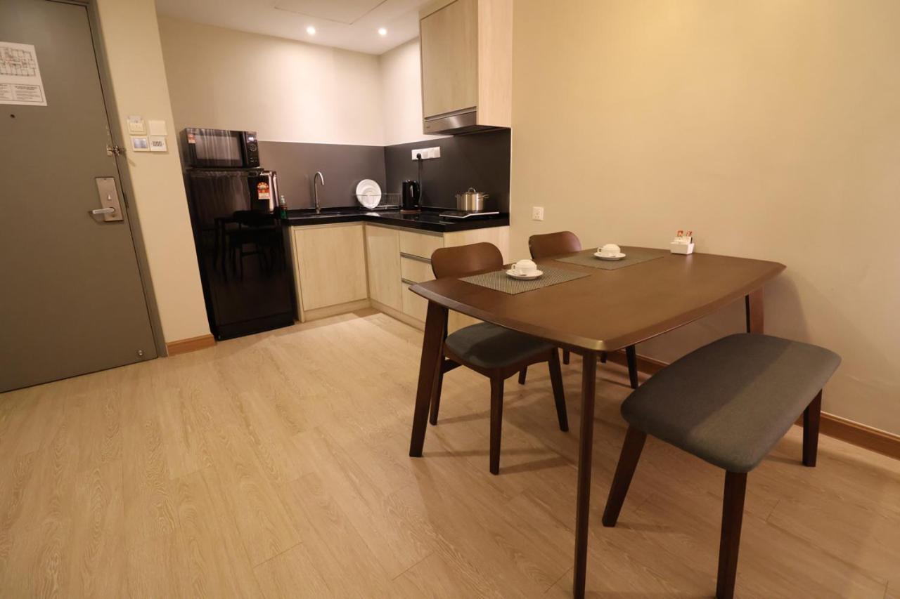 Crown Regency Serviced Suites Куала-Лумпур Экстерьер фото